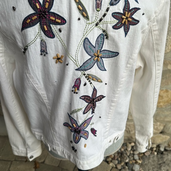 BN White Jacket embroidered and Beaded - Picture 5 of 10